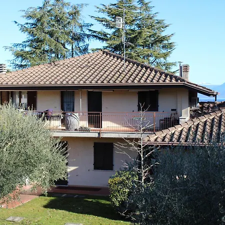 Сasa de vacaciones Dijana's Haus Padenghe sul Garda